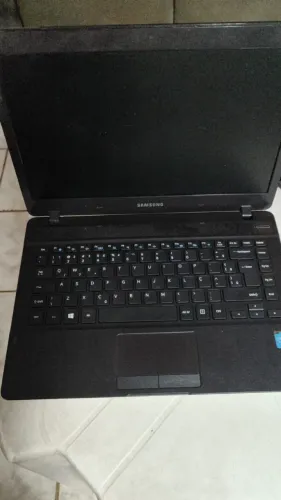Notebook Samsung NP370e4k com processador Celeron CPU 3215U@1.70ghz, HD 500GB