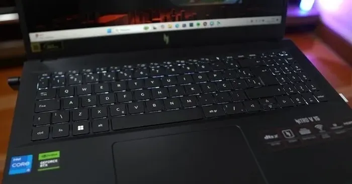 NOTEBOOK GAMER  64GB RAM RTX 4050 - 2TB NVME