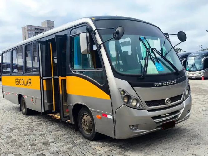 Micro ônibus Neobus Ano  2011/2012