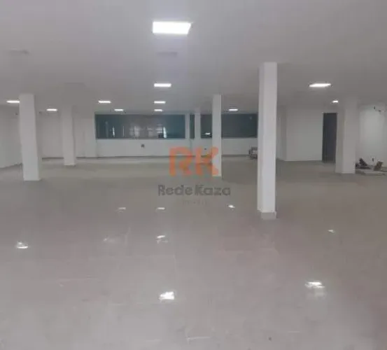 Área Comercial/Industrial Frente em Dona Clara - 720m² - 15 vagas