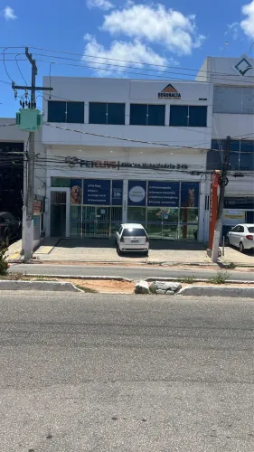 Alugo sala na Maria Lacerda 700 reais