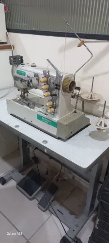 Máquina costura industrial, colarete cobertura