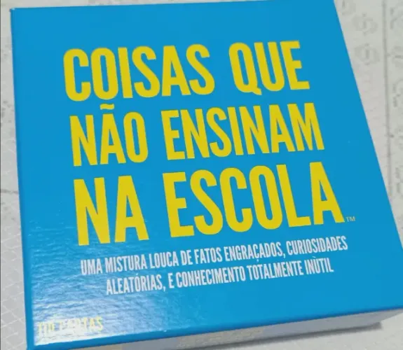 Jogo de tabuleiro - Coisas Que Não Ensinam Na Escola-jogo De Cartas