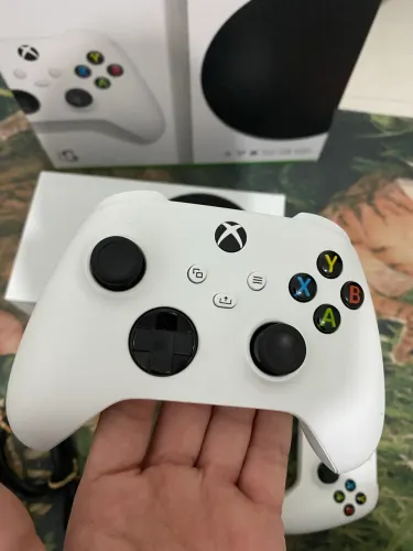 XBOX SERIES S 512GB / 2 CONTROLES