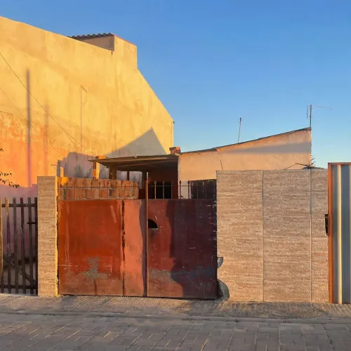 CASA P/ REFORMAR GRUSSAÍ - RUA DE BLOQUETE - 5 MIN PRAIA - R$100 MIL