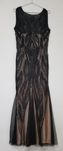 Vestido Preto Com Pedras