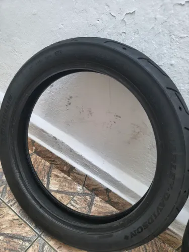 Pneus para Harley Davidson 883