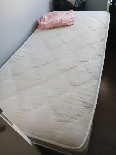 Vendo cama box/baú solteiro 1m de largura com colchão de molas ensacadas