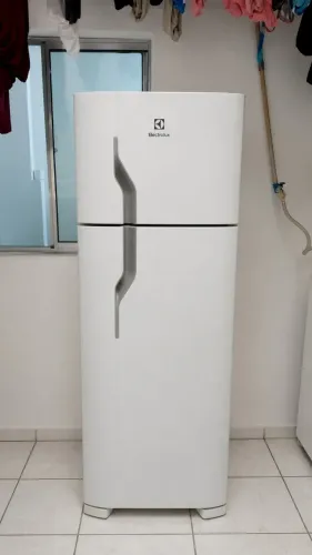GELADEIRA ELECTROLUX DC35A OPORTUNIDADE