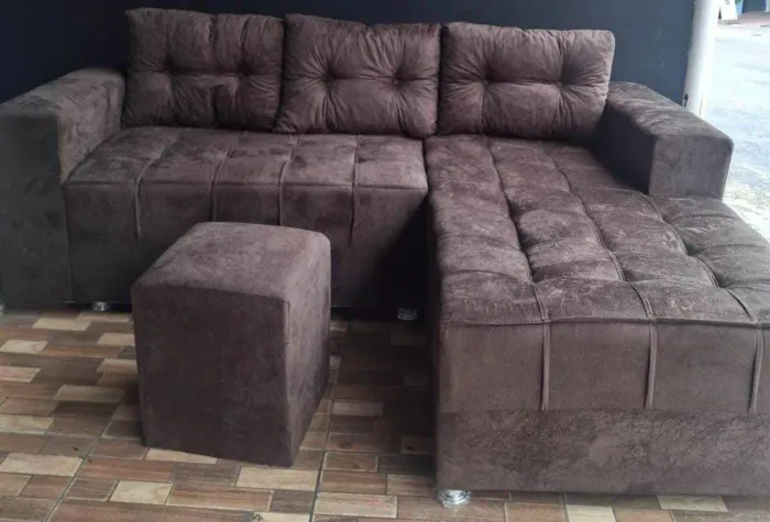 Sofás chaise com puff grátis 