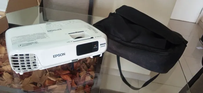 projetor Epson x24
