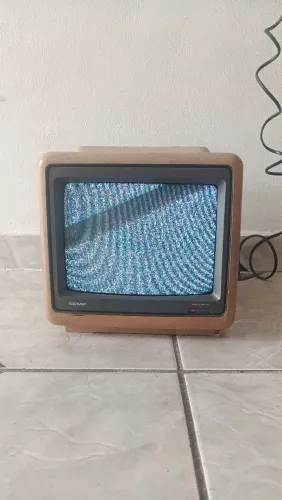 Televisão antiga SEMP