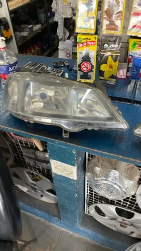 FAROL ASTRA 2000 Lado Esquerdo e Direito .