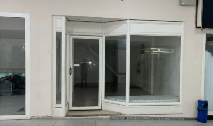 Loja em Guadalupe a preço de custo, com vaga de garagem