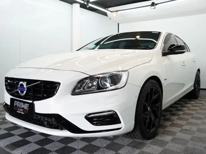 Volvo S60 T-6 R-design 2.0 306cv FWD 4P 2016