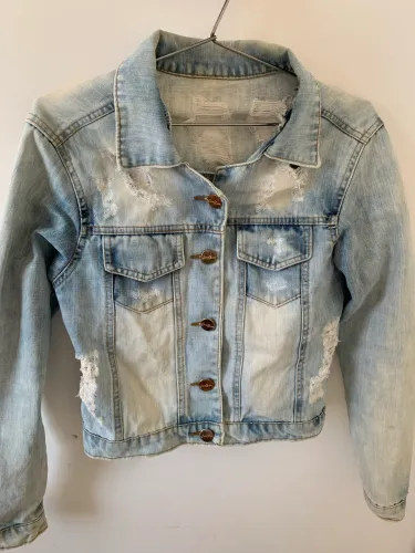 Jaqueta jeans azul clara