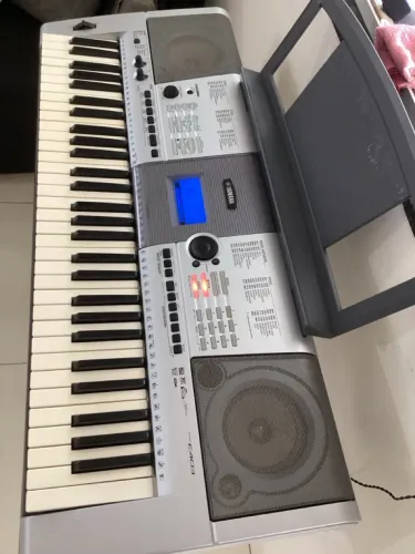 Teclado Yamaha PSR E403 (ÓTIMO P/ IGREJA)