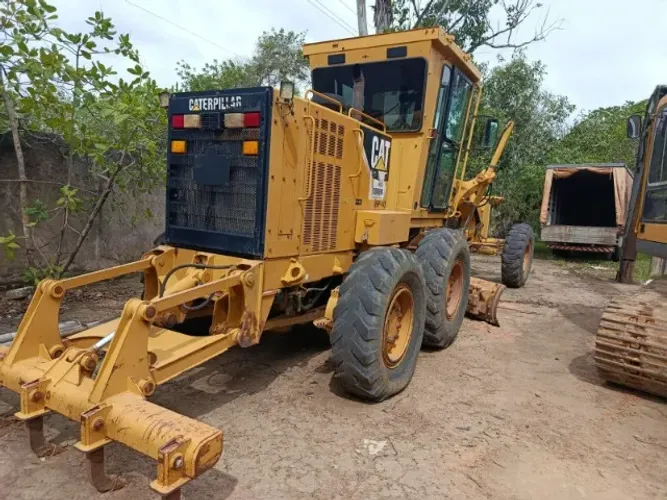 Motoniveladora Caterpillar
