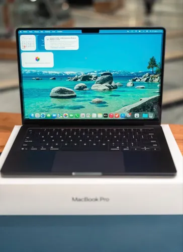 MacBook Pro M5 1TB 24 Ram NOVO