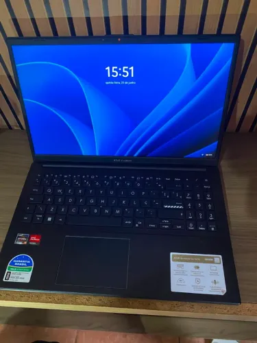 Notebook asus vivo book.