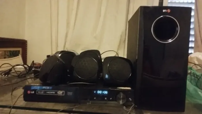 Home Theater LG funcionando perfeitamente