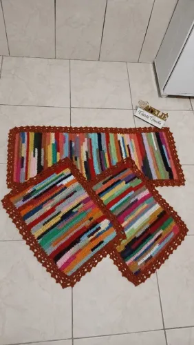 Jogo de Passadeira colorido em Crochê medidas 125x55 e 70x50