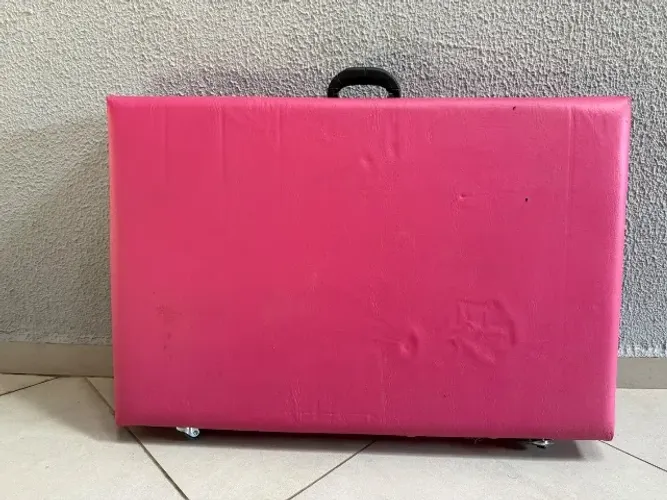 Maca Portatil Dobravel Maleta Massagem Estetica Depilação Cor Rosa Pink