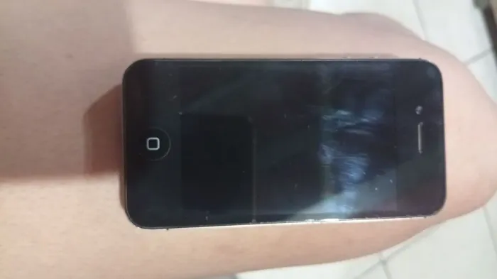 iPhone 4 / 4S Preto - Para Retirada de Peças / Sucata / Reparo
