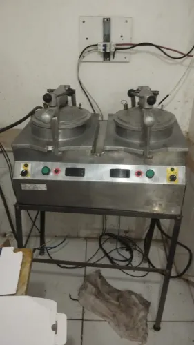 FRITADEIRA PROFISSIONAL BCK SUPER ? 2 CUBAS ? 12.000W ? ABAIXO DO VALOR DE MERCADO