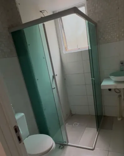 Box em L para Banheiro Vidro Blindex Verde 90x90 (4 vidros)