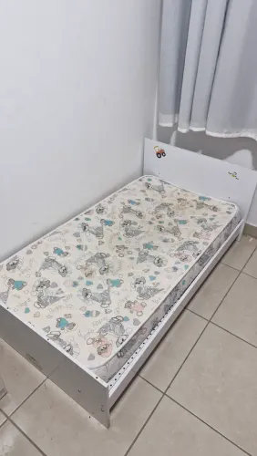 Cama Infantil com colchao