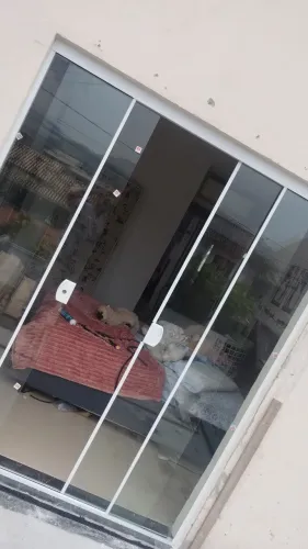 Vidraçaria e forro de pvc instalado 