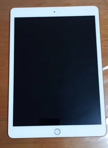 iPad 7ª Geração 128GB Gold A2197 - Falha na NAND (para reparo ou tirar peças)