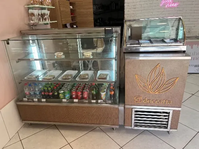 Vitrine expositora refrigerada e seca