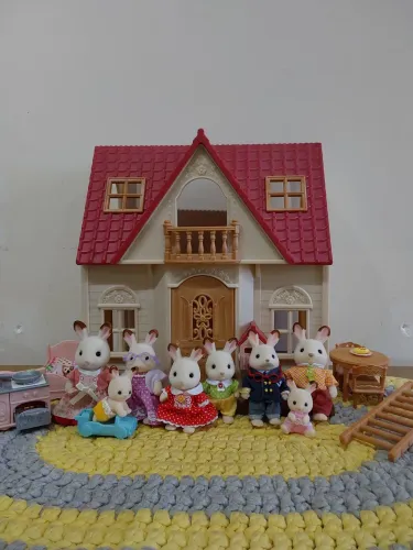 Família Coelho Chocolate (Sylvanian Family)
