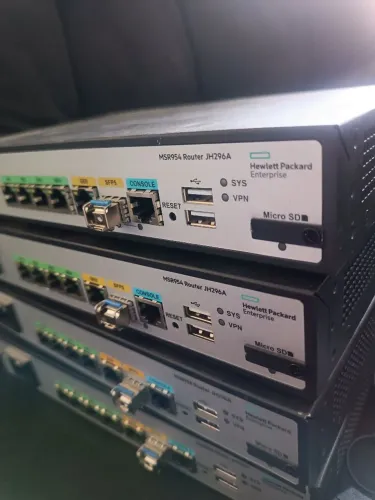 4 Roteadores HPE MSR954 JH296A para link dedicado 400$ todos