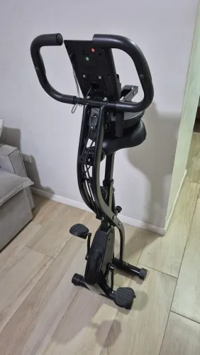Bicicleta Ergométrica Dobrável