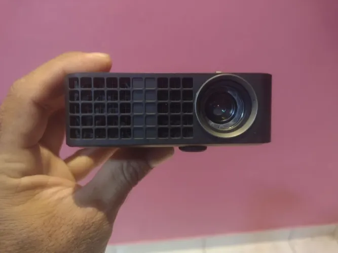 Mine projetor DELL R$400,00