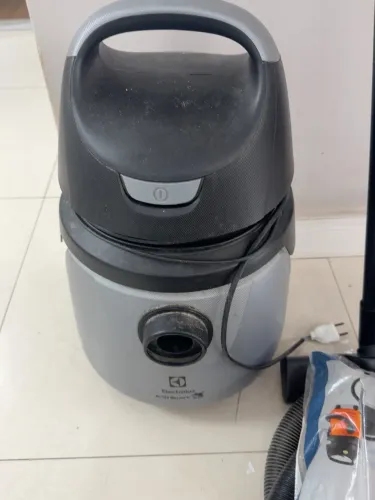 Aspirador de Pó Electrolux A10N1 - 127V - com Acessórios
