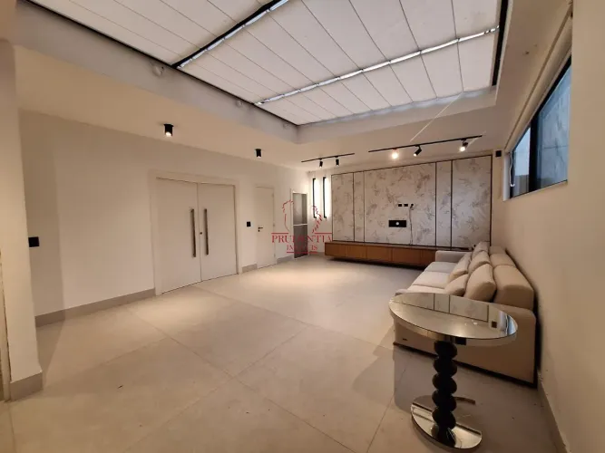 Casa em Condomínio - Rua Rubens Gerchman - Recreio dos Bandeirantes - RJ