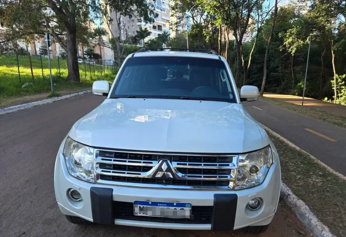 Mitsubishi Pajero HPE Full 3.2 4X4 T.i.dies. 5P AUT 2011