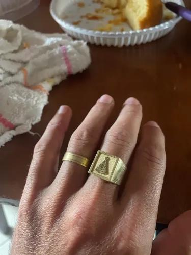 Anel em ouro 18k com 8.4 grama