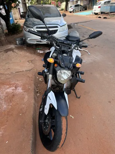 Vende-se      MT-07