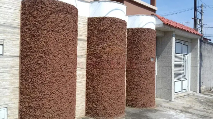 Sobrado em Suzano 4 Quartos (1 Suíte), Sala, Copa, Cozinha Planejada e Edícula Cidade Edso