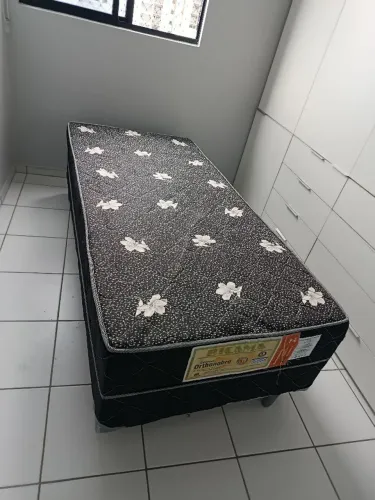 Cama box com cama auxiliar