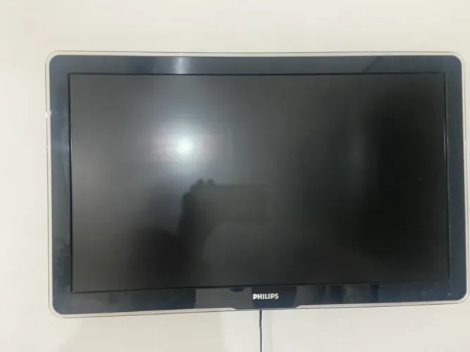 TV ESTRAGADA PHILIPS