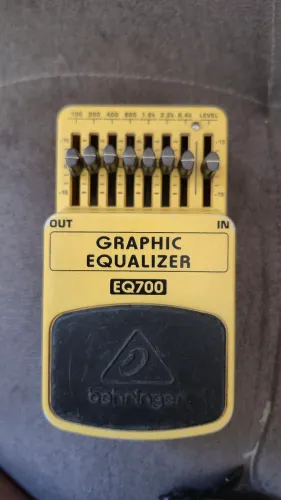 Pedal Equalizador behringer bem conservado e funcionando perfeitamente.