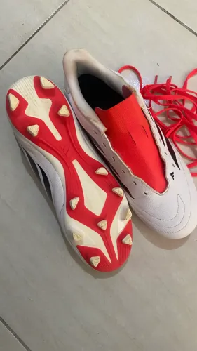 Chuteira original adidas predator essentials