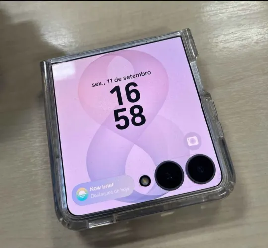 Celular Z flip 8 512 gb samsung 1 mês de uso