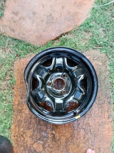 Roda de ferro carro kwid